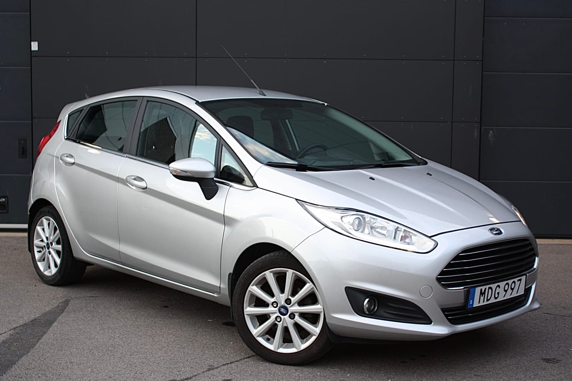 Ford Fiesta 1.0 EcoBoost Titanium |Ny Kamrem |Bluetooth |Farthållare